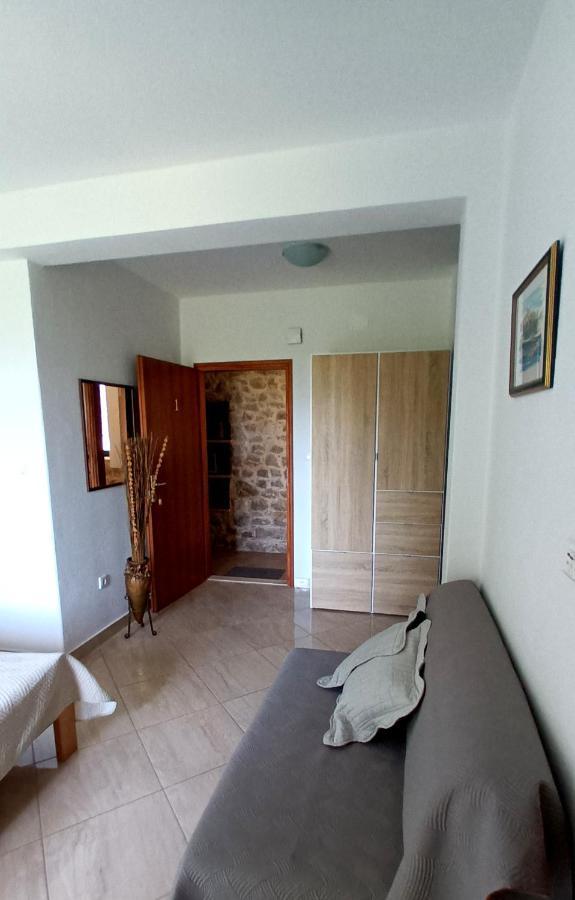 Apartmani Kremena Small Beach 200M Klek Exterior foto